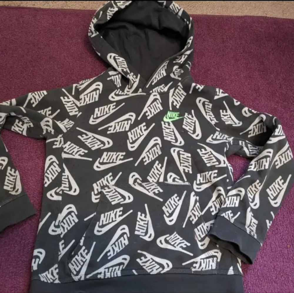 Nike Boys Gray Hoodie Youth Small